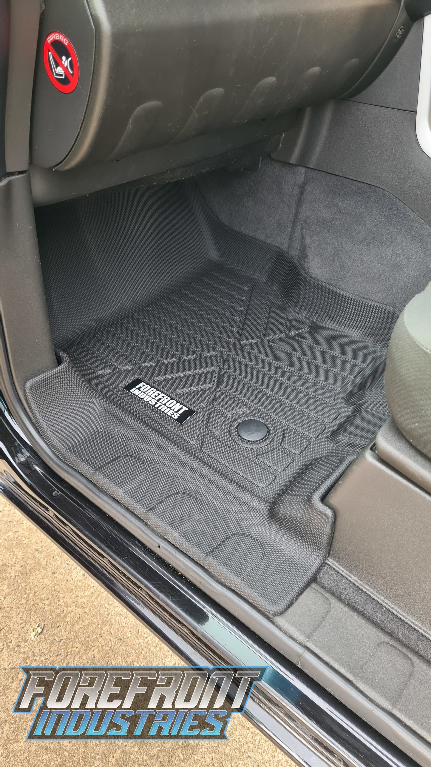 Navara D40 Ultimate Floor Mats ( DUAL CAB WITHOUT REAR BOXES)