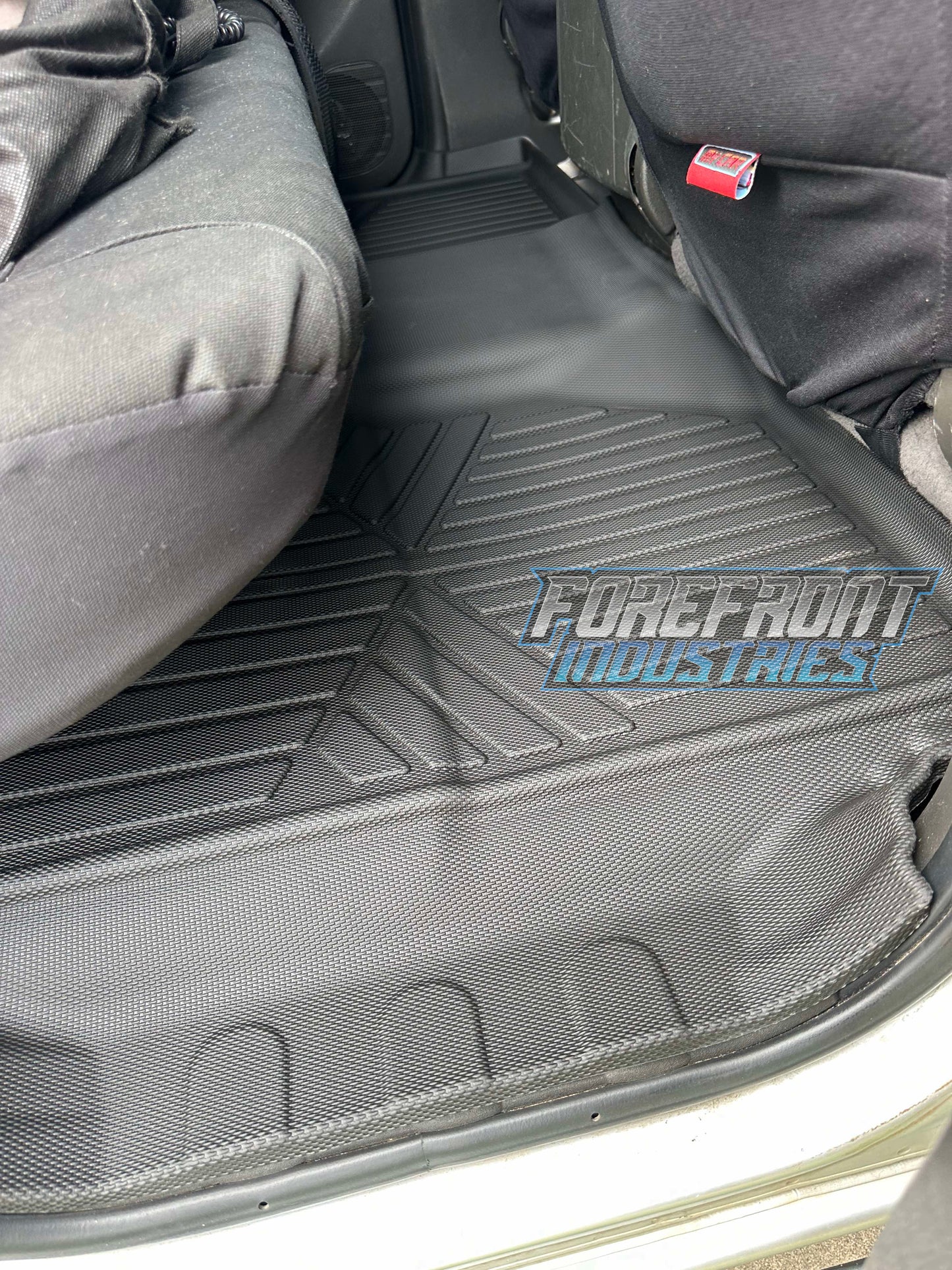 Navara D40 Ultimate Floor Mats ( DUAL CAB WITHOUT REAR BOXES)